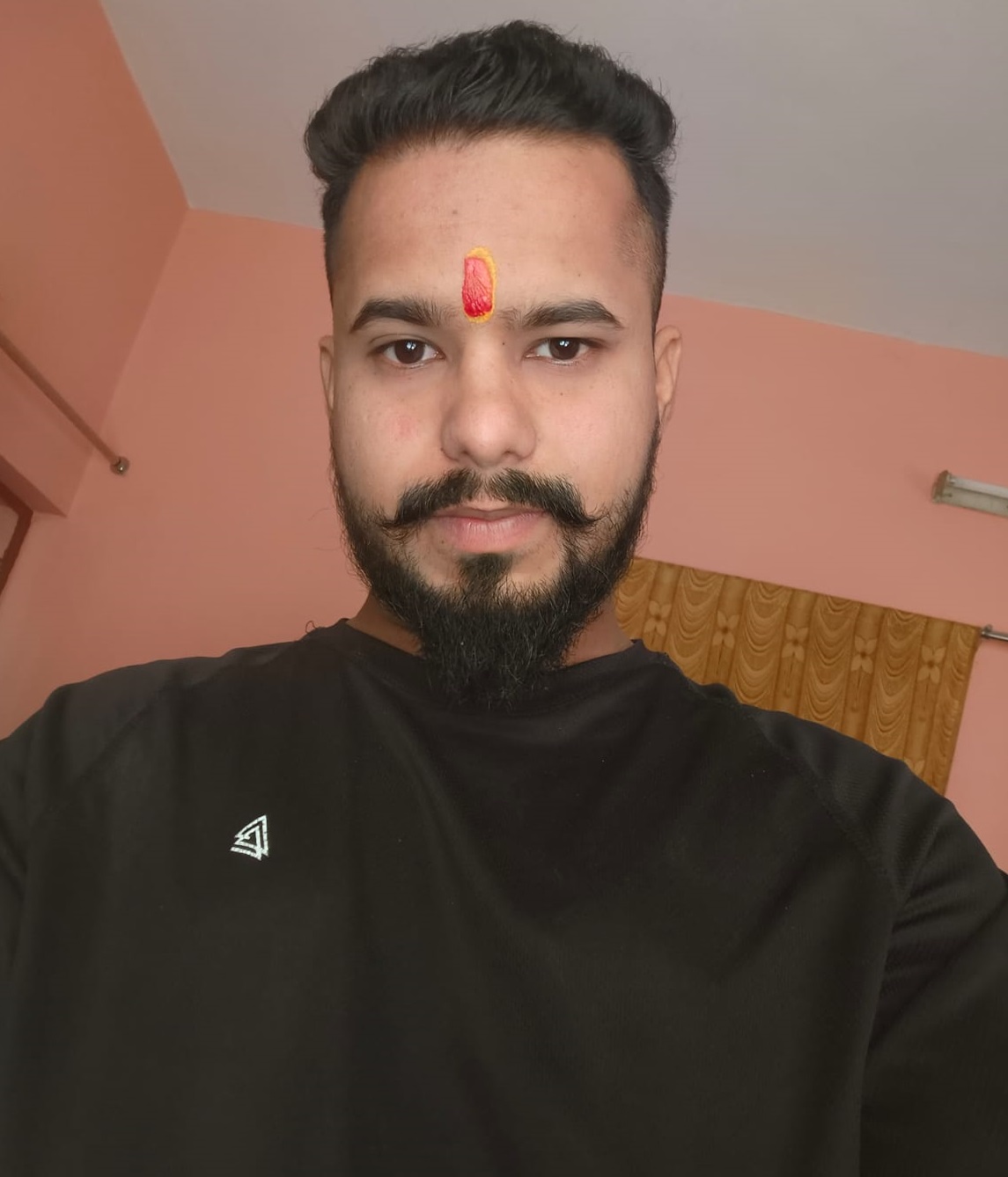 Mr. Sarveen Kothari, Tour Operator at Kanishka Travel